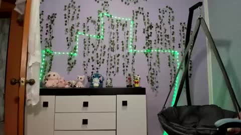 yoonhee_ki online show from March 13, 2026, 5:19 pm