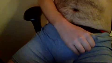 yoshiikneels online show from December 26, 2024, 6:43 pm