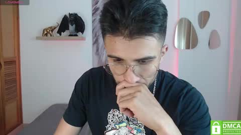 yoshy_man online show from January 25, 2025, 6:34 am