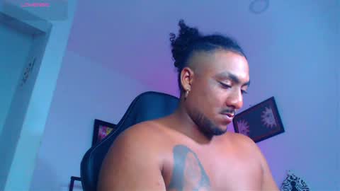 Snapshot of yosoy_enzo2020 chatting on April 26, 2026, 1:58 am Enzo online show from April 26, 2026, 1:58 am