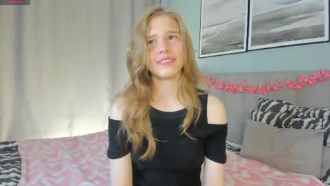 Elizabeth brunette -- Darline blonde  online show from July 22, 2026, 7:11 am