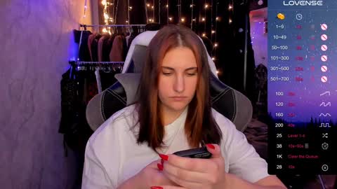 Snapshot of you_lika chatting on December 20, 2024, 2:05 pm Lika online show from December 20, 2024, 2:05 pm