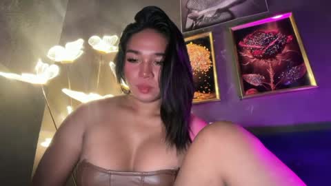 Snapshot of you_should_try chatting on May 26, 2026, 3:57 am Denice online show from May 26, 2026, 3:57 am