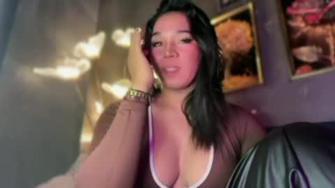 Snapshot of you_should_try chatting on June 12, 2026, 11:09 am Denice online show from June 12, 2026, 11:09 am