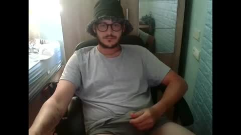 Snapshot of younromki chatting on June 18, 2026, 12:31 pm A... online show from June 18, 2026, 12:31 pm