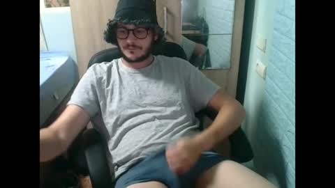 Snapshot of younromki chatting on June 21, 2026, 4:53 pm A... online show from June 21, 2026, 4:53 pm