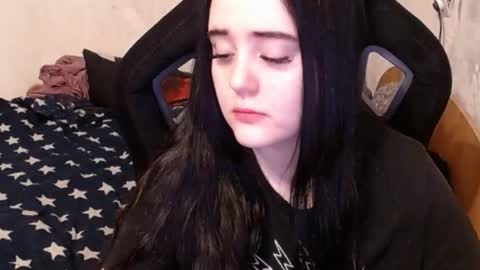 your_8a8y online show from March 12, 2025, 2:23 pm