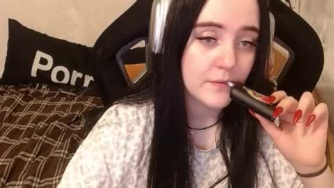 your_8a8y online show from November 6, 2025, 11:55 am