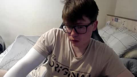 Snapshot of your_boyfriend123 chatting on May 31, 2026, 7:04 am Max online show from May 31, 2026, 7:04 am