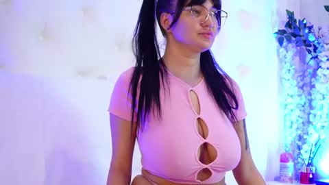 your_bustygirl online show from June 30, 2026, 7:26 pm