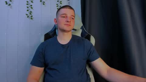 Snapshot of your_claddagh chatting on October 17, 2025, 8:00 pm your_claddagh online show from October 17, 2025, 8:00 pm