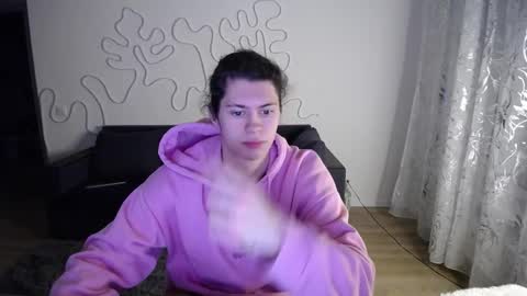 Snapshot of your_cute_friend chatting on February 14, 2026, 5:21 pm Fansly online show from February 14, 2026, 5:21 pm