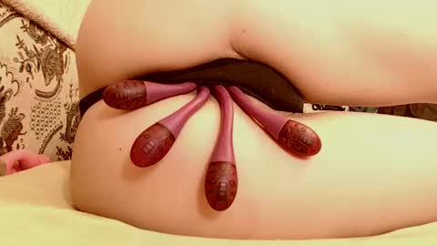 Snapshot of your_emilygush chatting on December 19, 2024, 8:34 am Emily online show from December 19, 2024, 8:34 am