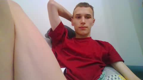 Snapshot of your_honeyy chatting on November 16, 2025, 10:10 am Mark online show from November 16, 2025, 10:10 am