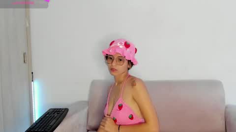 Lila  online show from December 23, 2024, 10:42 am