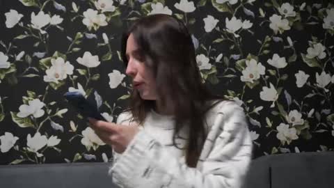 Snapshot of your_little_flexible_girl chatting on March 8, 2025, 8:14 pm Meri online show from March 8, 2025, 8:14 pm