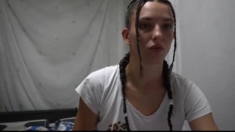 Snapshot of your_little_flexible_girl chatting on September 19, 2025, 8:42 pm Meri online show from September 19, 2025, 8:42 pm