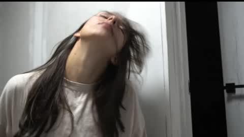 Snapshot of your_little_flexible_girl chatting on October 14, 2025, 7:47 pm Meri online show from October 14, 2025, 7:47 pm