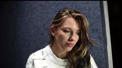 Snapshot of your_little_flexible_girl chatting on November 12, 2025, 8:41 pm Meri online show from November 12, 2025, 8:41 pm