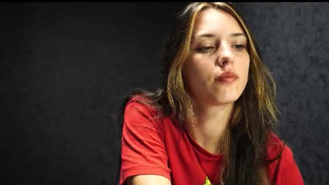 Snapshot of your_little_flexible_girl chatting on November 15, 2025, 10:04 pm Meri online show from November 15, 2025, 10:04 pm