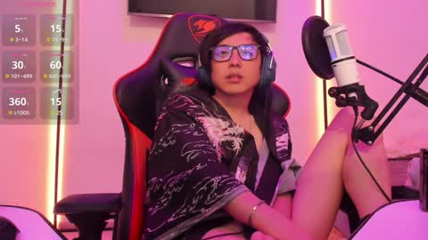 Snapshot of your_little_twink chatting on January 13, 2025, 9:52 pm Han online show from January 13, 2025, 9:52 pm