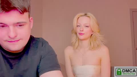 your_molly_mark online show from April 22, 2026, 8:54 pm