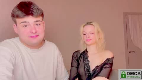 Snapshot of your_molly_mark chatting on May 9, 2026, 10:48 pm your_molly_mark online show from May 9, 2026, 10:48 pm