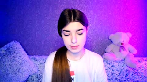 Snapshot of your_moon18 chatting on December 17, 2024, 10:22 pm Zarina online show from December 17, 2024, 10:22 pm