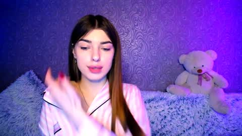 Snapshot of your_moon18 chatting on January 8, 2025, 10:58 pm Zarina online show from January 8, 2025, 10:58 pm