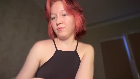 Mia online show from June 17, 2026, 3:02 pm
