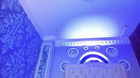 Snapshot of your_perverse_whore chatting on December 4, 2024, 6:33 am Salome online show from December 4, 2024, 6:33 am