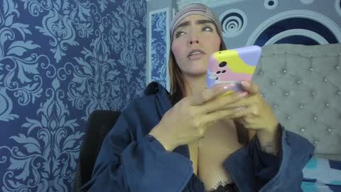 Snapshot of your_perverse_whore chatting on December 27, 2024, 10:16 pm Salome online show from December 27, 2024, 10:16 pm