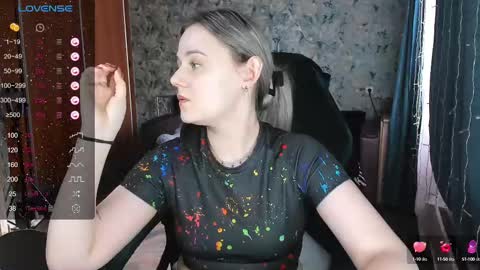 Snapshot of your_small_bunny chatting on February 21, 2025, 5:13 am Molly online show from February 21, 2025, 5:13 am