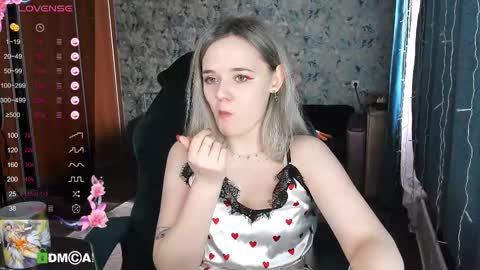 Snapshot of your_small_bunny chatting on March 6, 2025, 6:30 am Molly online show from March 6, 2025, 6:30 am