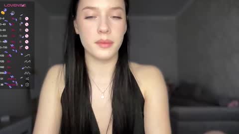 Snapshot of your_sweet_angel_ chatting on January 23, 2025, 2:07 pm Mia online show from January 23, 2025, 2:07 pm