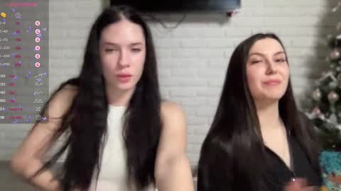 Snapshot of your_sweet_angel_ chatting on January 25, 2025, 12:06 am Mia online show from January 25, 2025, 12:06 am