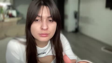 Snapshot of your_sweet_angel_ chatting on February 18, 2025, 2:59 pm Mia online show from February 18, 2025, 2:59 pm