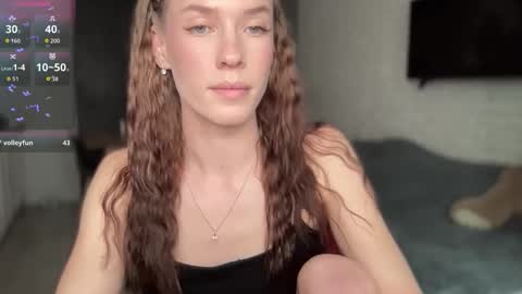 Mia  online show from May 5, 2026, 2:25 pm