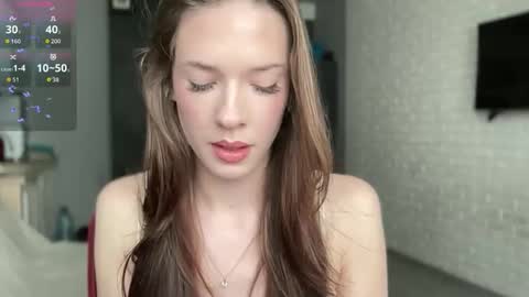 Mia  online show from May 29, 2026, 10:57 am