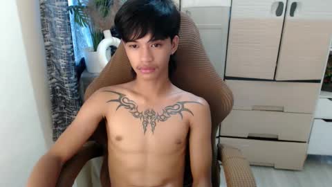 Snapshot of yourasian_eric chatting on April 29, 2026, 3:32 am yourasian_eric online show from April 29, 2026, 3:32 am