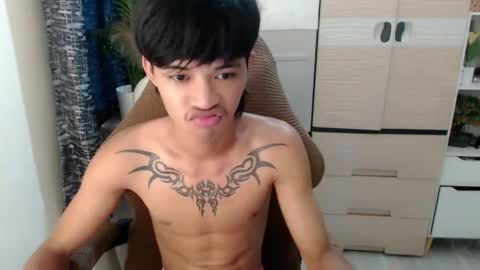 Snapshot of yourasian_eric chatting on April 30, 2026, 8:53 am yourasian_eric online show from April 30, 2026, 8:53 am