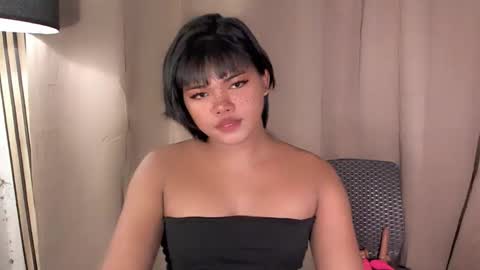 Snapshot of yourasian_kendal chatting on June 3, 2026, 5:18 pm Kendal online show from June 3, 2026, 5:18 pm