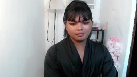 Snapshot of yourasian_kendal chatting on July 8, 2026, 10:42 am Kendal online show from July 8, 2026, 10:42 am