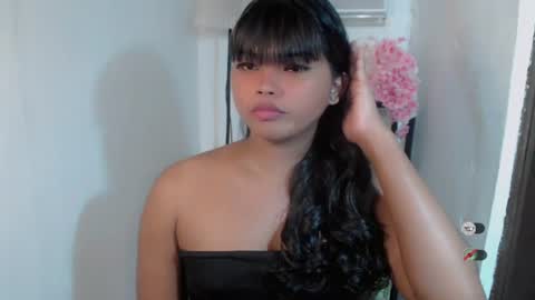 Snapshot of yourasian_kendal chatting on July 24, 2026, 5:44 pm Kendal online show from July 24, 2026, 5:44 pm