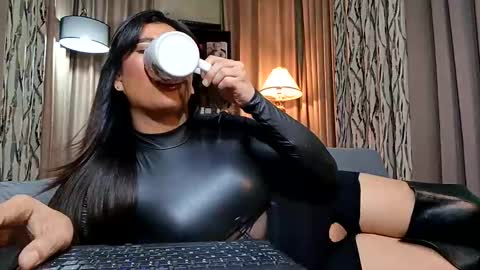 pattyvdp online show from April 21, 2026, 7:06 pm