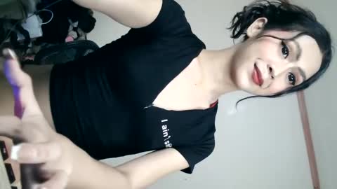 Snapshot of yourbabyriana chatting on January 4, 2025, 12:05 pm Angel online show from January 4, 2025, 12:05 pm