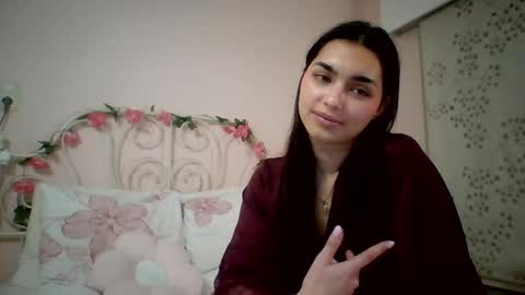 yourbella37 online show from May 17, 2026, 8:27 pm