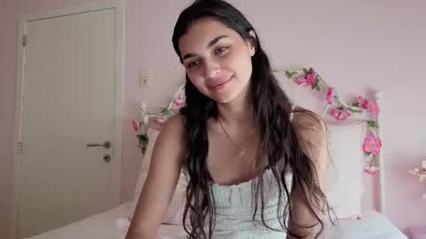yourbella37 online show from June 26, 2026, 4:22 pm