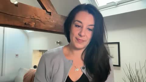 Cassie online show from May 6, 2026, 7:13 am