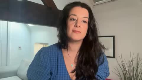 Cassie online show from May 22, 2026, 8:42 am